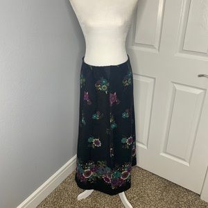 Elementz black floral skirt size: small